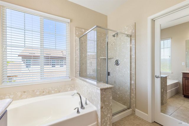 2129 Chokeberry Ct, Santa Rosa, CA 95404