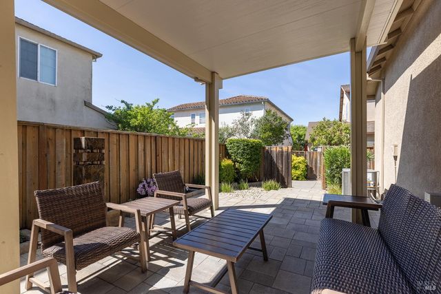 2129 Chokeberry Ct, Santa Rosa, CA 95404