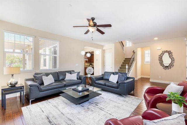 2129 Chokeberry Ct, Santa Rosa, CA 95404