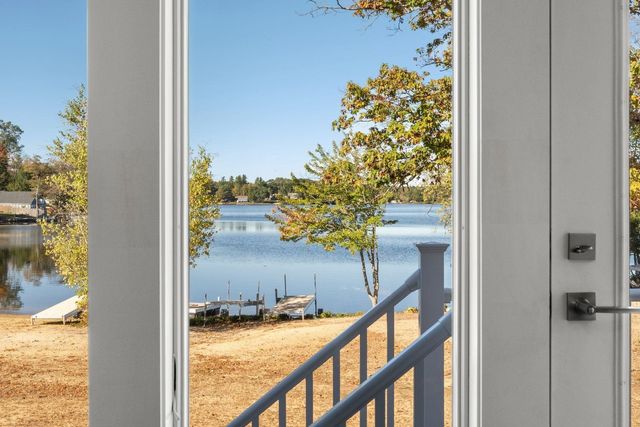 39 Kibrel Court, Sandown, NH 03873