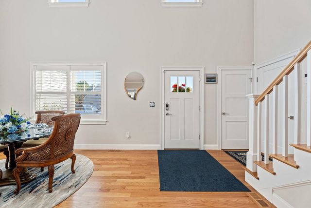 39 Kibrel Court, Sandown, NH 03873