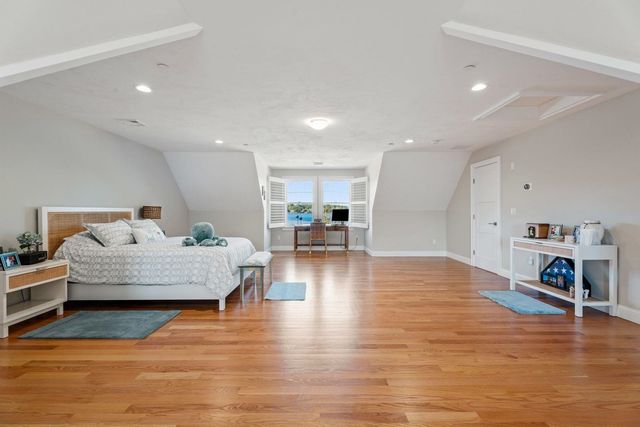 39 Kibrel Court, Sandown, NH 03873