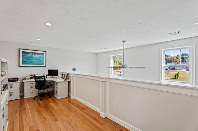 39 Kibrel Court, Sandown, NH 03873