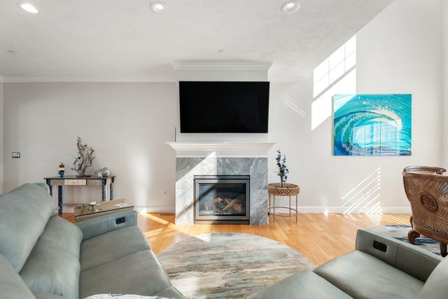 39 Kibrel Court, Sandown, NH 03873