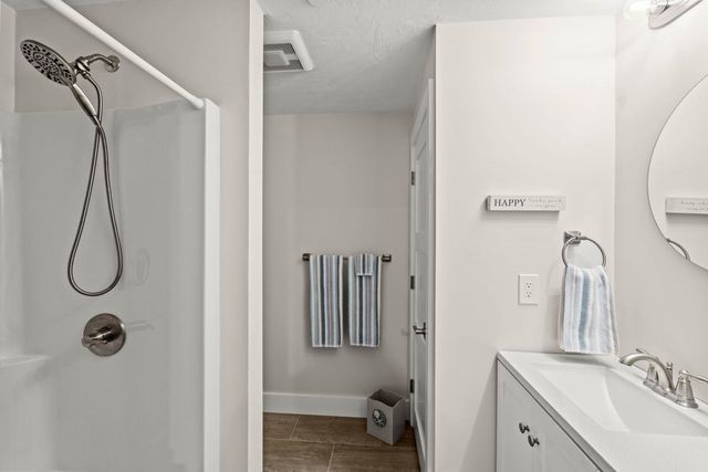 39 Kibrel Court, Sandown, NH 03873