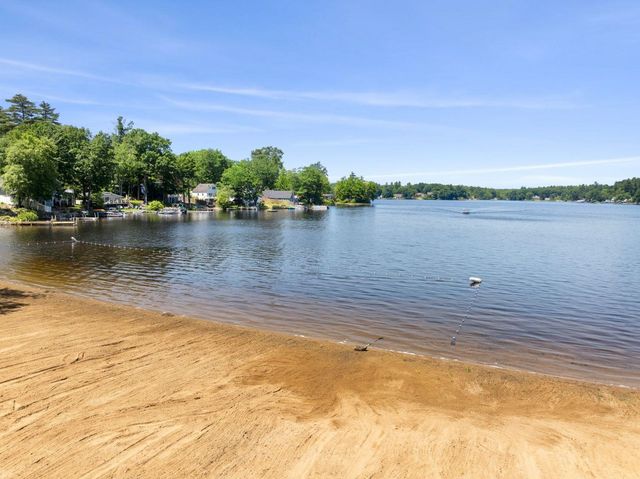 39 Kibrel Court, Sandown, NH 03873