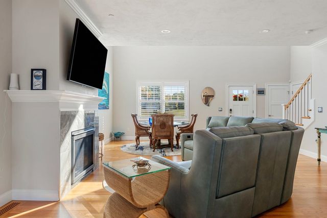 39 Kibrel Court, Sandown, NH 03873