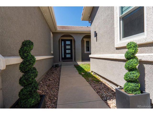 10108 Palisade Ridge Dr, Colorado Springs, CO 80920