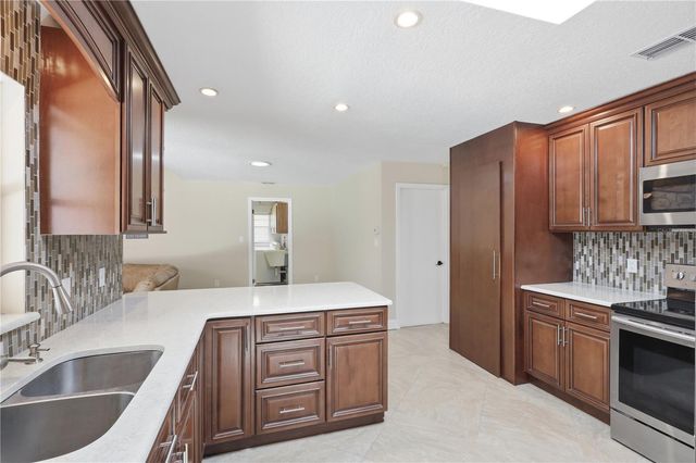 102 STEVENAGE COURT, Longwood, FL 32779