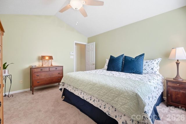 1629 Sugar Hollow Drive, Charlotte, NC 28214