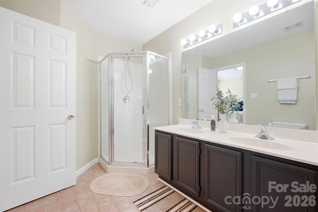1629 Sugar Hollow Drive, Charlotte, NC 28214