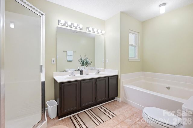 1629 Sugar Hollow Drive, Charlotte, NC 28214