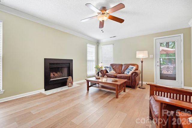 1629 Sugar Hollow Drive, Charlotte, NC 28214