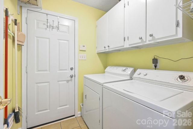 1629 Sugar Hollow Drive, Charlotte, NC 28214