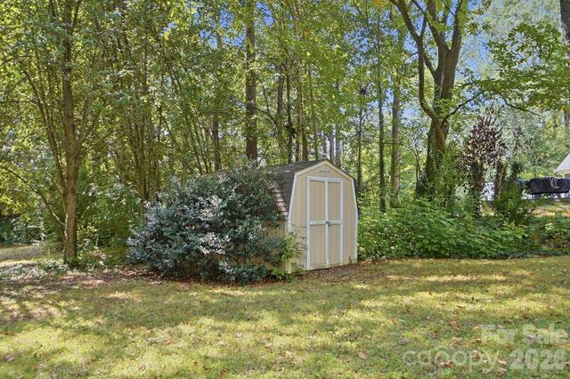 1629 Sugar Hollow Drive, Charlotte, NC 28214