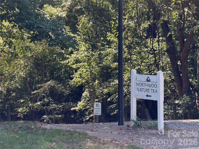 1629 Sugar Hollow Drive, Charlotte, NC 28214