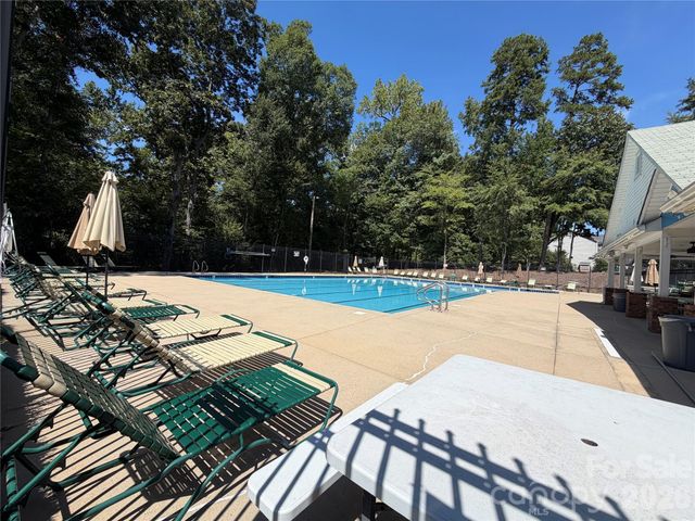 1629 Sugar Hollow Drive, Charlotte, NC 28214