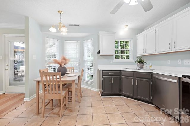 1629 Sugar Hollow Drive, Charlotte, NC 28214