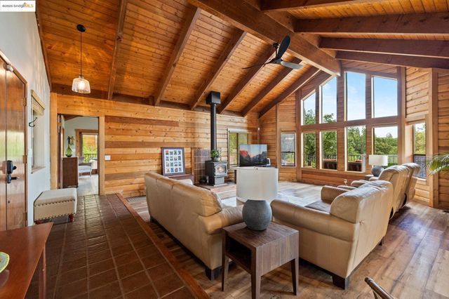 21762 Hunts Rd, Sonora, CA 95370