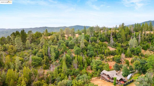 21762 Hunts Rd, Sonora, CA 95370
