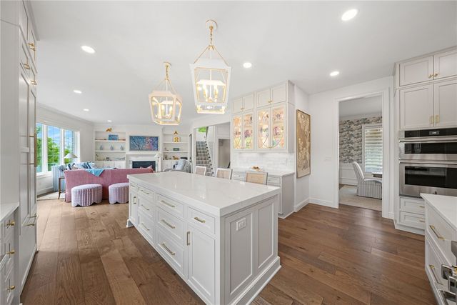 1468 Dominion Hts, Upper St Clair, PA 15241