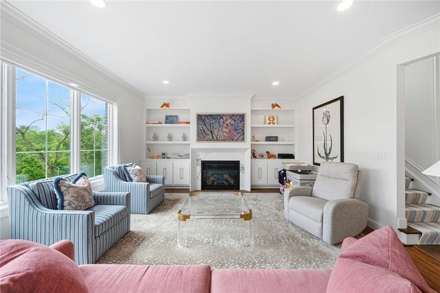 1468 Dominion Hts, Upper St Clair, PA 15241