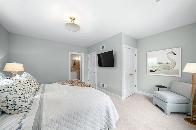 1468 Dominion Hts, Upper St Clair, PA 15241