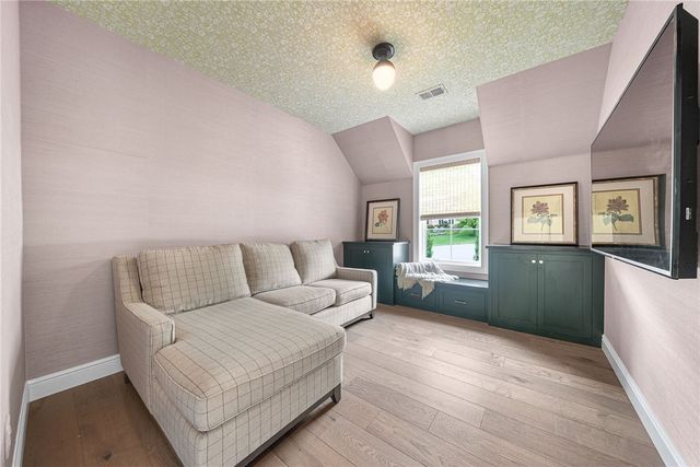 1468 Dominion Hts, Upper St Clair, PA 15241