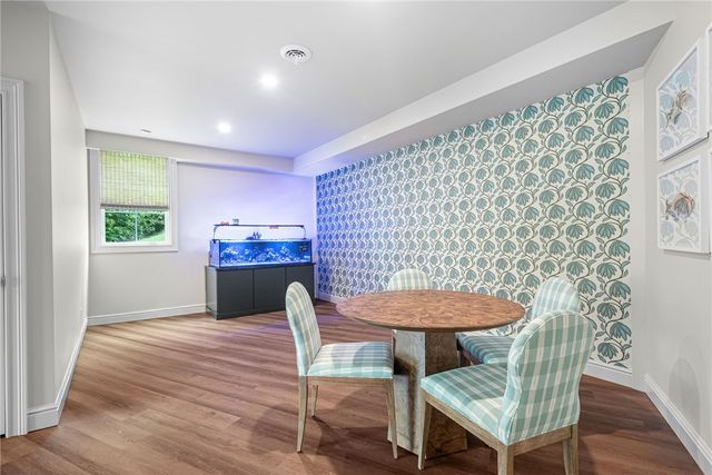 1468 Dominion Hts, Upper St Clair, PA 15241