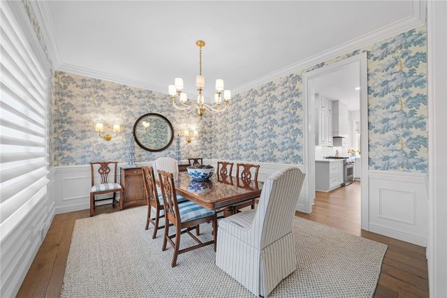 1468 Dominion Hts, Upper St Clair, PA 15241