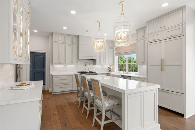 1468 Dominion Hts, Upper St Clair, PA 15241
