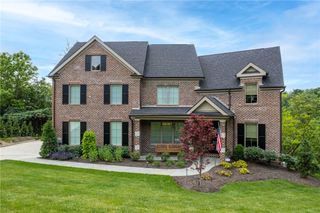 1468 Dominion Hts, Upper St Clair, PA 15241