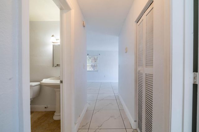 1028 SW 2nd Street 4, Miami, FL 33130