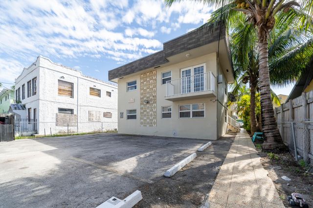 1028 SW 2nd Street 4, Miami, FL 33130