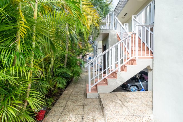 1028 SW 2nd Street 4, Miami, FL 33130