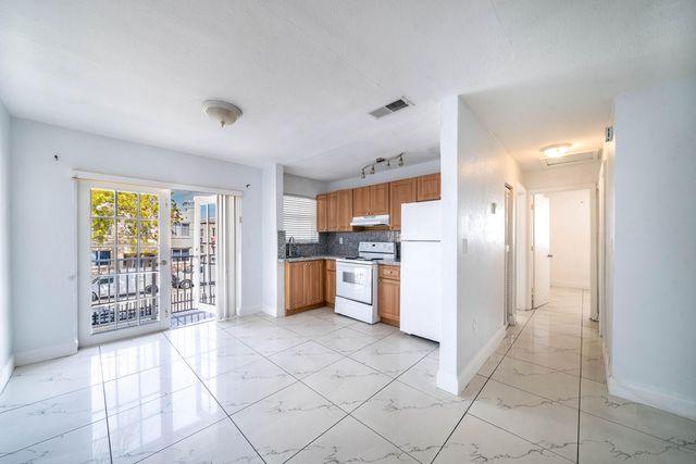 1028 SW 2nd Street 4, Miami, FL 33130