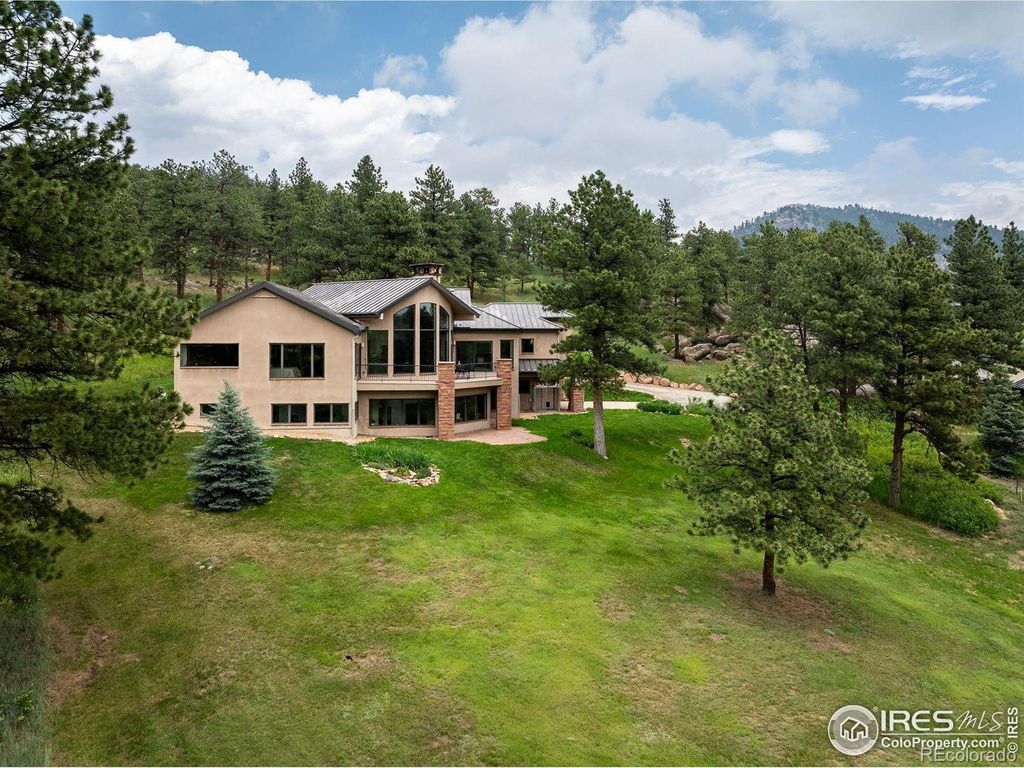 95 Rowell Drive, Lyons, CO 80540