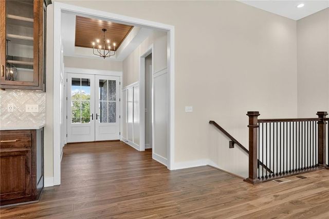 17186 S Laurelwood Street, Olathe, KS 66062