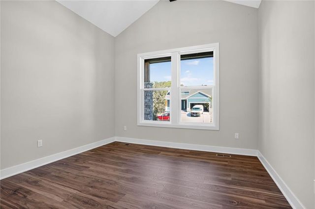 17186 S Laurelwood Street, Olathe, KS 66062