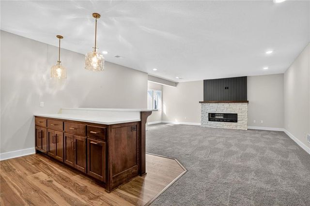 17186 S Laurelwood Street, Olathe, KS 66062