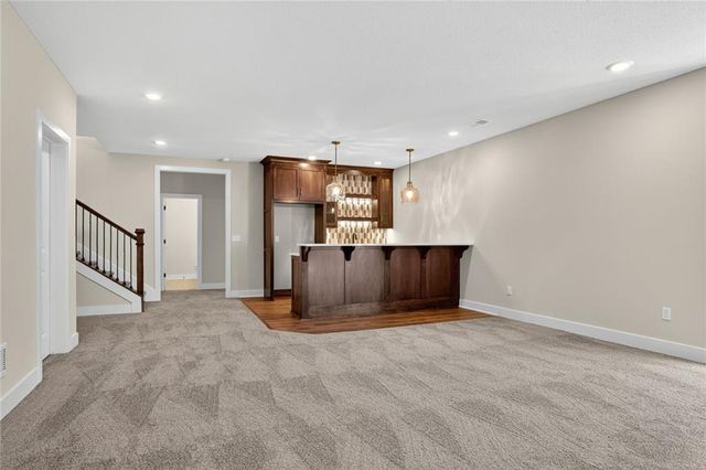 17186 S Laurelwood Street, Olathe, KS 66062