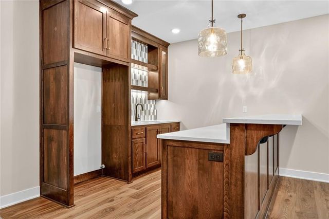 17186 S Laurelwood Street, Olathe, KS 66062