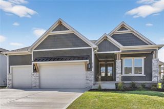 17186 S Laurelwood Street, Olathe, KS 66062