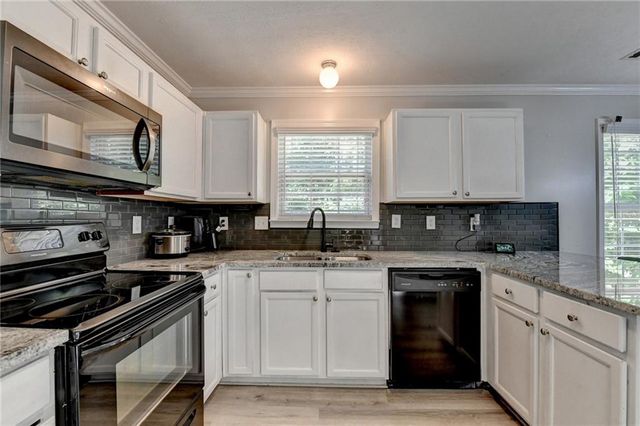 4439 Flat Stone Drive, Snellville, GA 30039