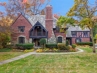 19511 Lowell Drive, Detroit, MI 48203
