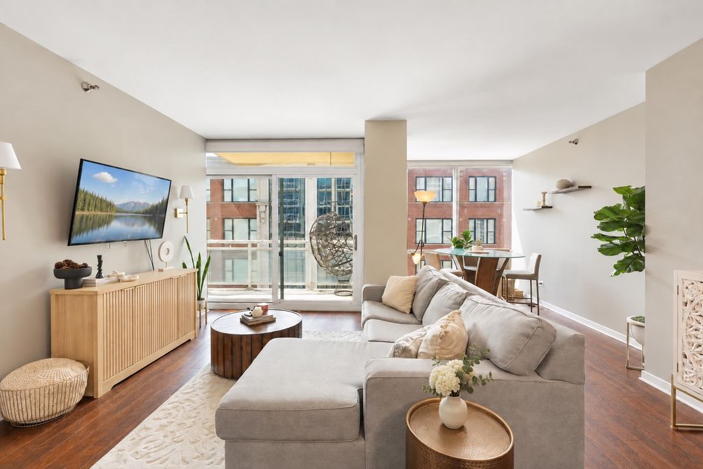 757 N Orleans Street 610, Chicago, IL 60654 — photo 3