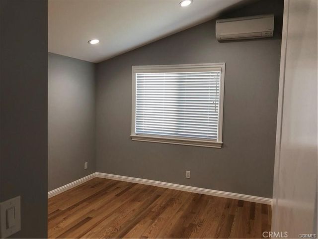 7447 Etiwanda Avenue, Reseda, CA 91335