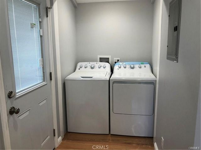 7447 Etiwanda Avenue, Reseda, CA 91335