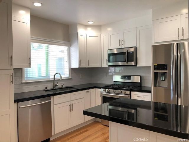 7447 Etiwanda Avenue, Reseda, CA 91335