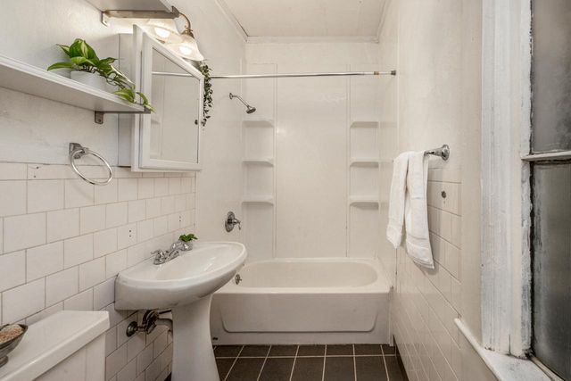 2530 S Austin STREET, Milwaukee, WI 53207